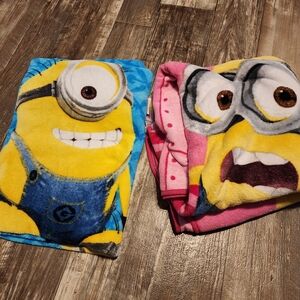 2 Minion Themed Fleece Throw Blankets